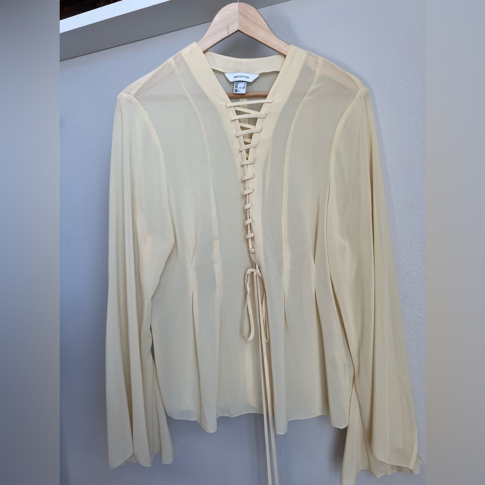 EUC H&M pale yellow lace up top